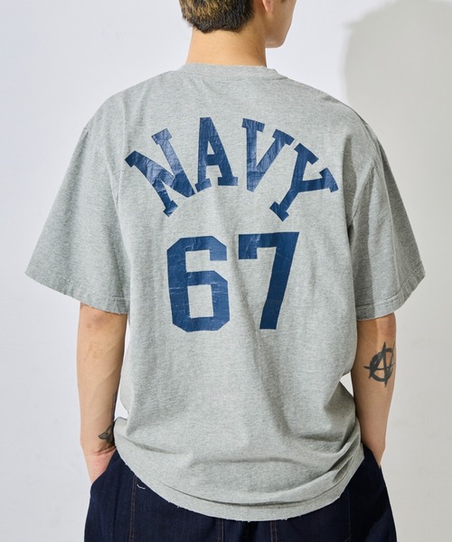 ムラサキスポーツ(ムラサキスポーツ)の「DEAR LAUREL/ディアローレル × ジャクソンマティス JM NUMBERING NAVY 半袖 Tシャツ DL26S-JM2101(Tシャツ/カットソー・メンズ・ブラウン/グレー/ホワイト・L/M)」の1枚目の写真