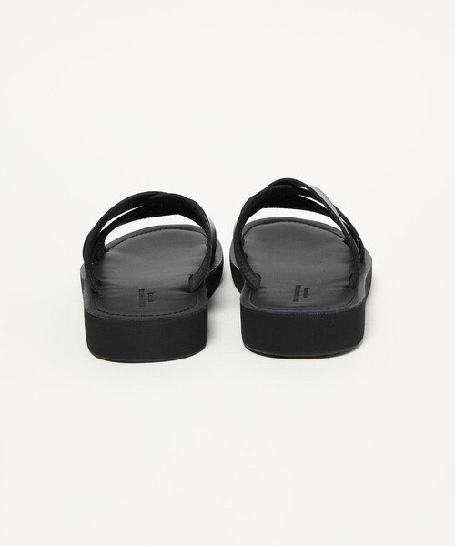 【BLACK】レザーライクメッシュ クロスサンダル レザーライクメッシュ クロスサンダル