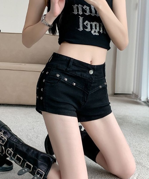 yuue' ( wear )(ユーイ)の「スタッズ付きストレッチマイクロショートパンツ(その他パンツ・レディース・ブラック・M/L)」の9枚目の写真