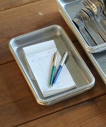 DULTON（ダルトン）の「PERFORATED ALUMINUM TRAY 255/アルミニウム トレイ（キッチンツール）」