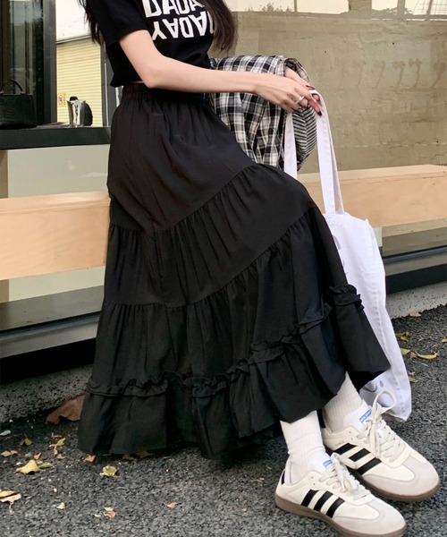 MAISON DE THERESE(メゾン ド テレーズ)の「フリルティアード ボリューム ロングスカート(スカート・レディース・ホワイト/ブラック・M)」の1枚目の写真