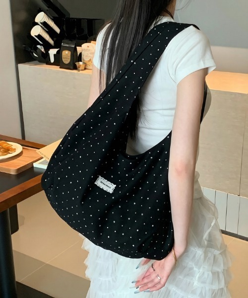 gossip!ロサンゼルス(ゴシップロサンゼルス)の「Y2K ドット柄 キャンバス ホボ トートバッグ 【A4サイズ収納可能】 《通勤・通学に!》(ショルダーバッグ・レディース・ホワイト/ブラック・FREE)」の21枚目の写真