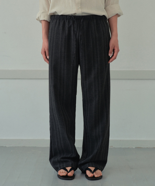 WEDNESDAY OASIS(ウェンズデーオアシス)の「クラークストライプセミワイドパンツ_BLACK(WB6PT16)(その他パンツ・メンズ・ブラック・MEDIUM/LARGE)」の1枚目の写真