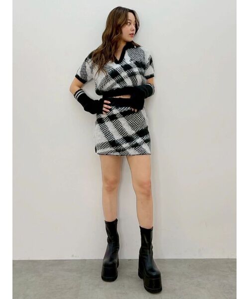 EVRIS（エヴリス）の「チェックショートニットトップス【セットアップ着用可能】　秋服（ニット/セーター・レディース・ブラック/グリーン/レッド・FREE）」の14枚目の写真