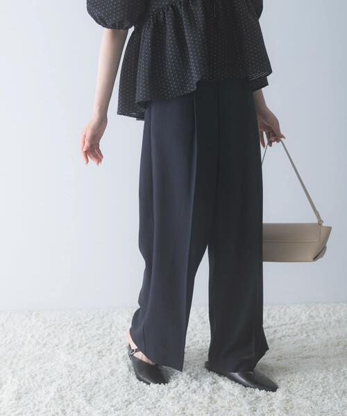 URBAN RESEARCH ROSSO WOMEN(アーバンリサーチ ロッソ)の「防シワ リネンライクイージースラックス(その他パンツ・レディース・ブルー系その他/ライトベージュ/ネイビー・36/38)」の1枚目の写真