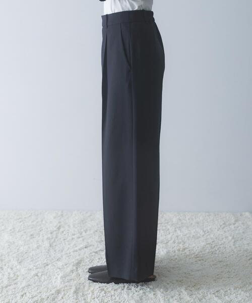 URBAN RESEARCH ROSSO WOMEN(アーバンリサーチ ロッソ)の「防シワ リネンライクイージースラックス(その他パンツ・レディース・ブルー系その他/ライトベージュ/ネイビー・36/38)」の14枚目の写真