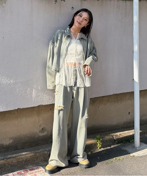 Ameri(アメリ)の「TATTOO STUDS DENIM PANTS(デニムパンツ・レディース・ブルー/ブラック・26inch/25inch/24inch)」の15枚目の写真