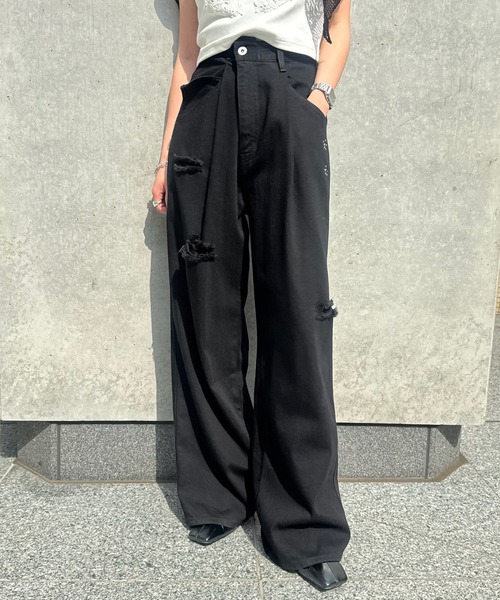 Ameri(アメリ)の「TATTOO STUDS DENIM PANTS(デニムパンツ・レディース・ブルー/ブラック・26inch/25inch/24inch)」の21枚目の写真