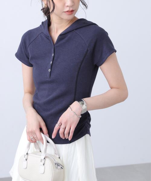 FREE'S MART(フリーズマート)の「◆スキッパー半袖カットソーフーディー(Tシャツ/カットソー・レディース・ネイビー/ホワイト/グレー系その他/グレー系その他2・FREE)」の4枚目の写真