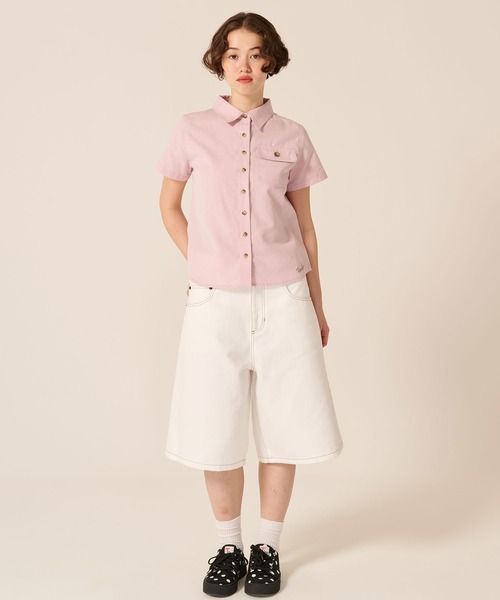 TINA:JOJUN(ティーナジョジュン)の「オーバーサイズ ハーフ チノパンツ TINA:JOJUN(チノパンツ・レディース・ホワイト/ダークブラウン・S/M)」の3枚目の写真