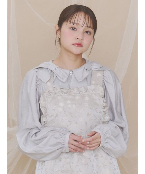 merry jenny(メリージェニー)の「ダブルリボンカラーブラウス(シャツ/ブラウス・レディース・オフホワイト/ベビーピンク/ライトグレー・FREE)」の2枚目の写真