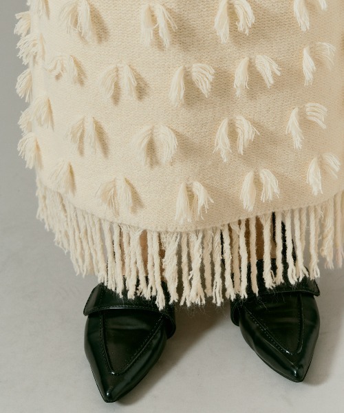 W:Huku(フーク)の「ポイント フリンジ ニット ナロー スカート / Pointed Fringe Knit Narrow Skirt(スカート・レディース・チャコール/アイボリー/ブラック・FREE)」の10枚目の写真