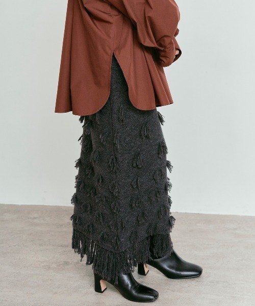 W:Huku(フーク)の「ポイント フリンジ ニット ナロー スカート / Pointed Fringe Knit Narrow Skirt(スカート・レディース・チャコール/アイボリー/ブラック・FREE)」の18枚目の写真