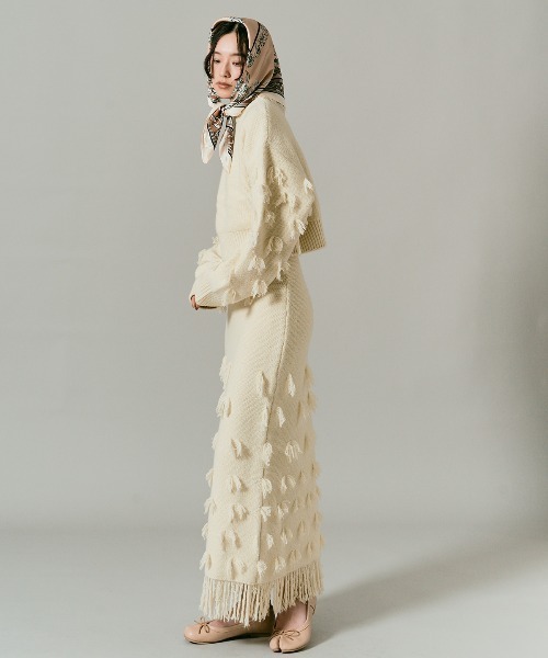 W:Huku(フーク)の「ポイント フリンジ ニット ナロー スカート / Pointed Fringe Knit Narrow Skirt(スカート・レディース・チャコール/アイボリー/ブラック・FREE)」の19枚目の写真