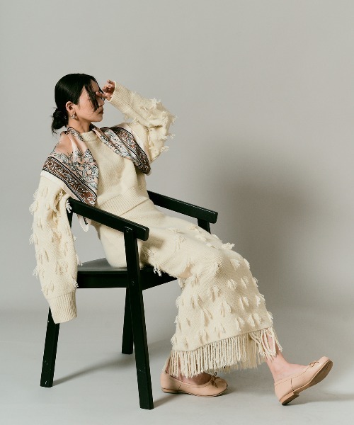 W:Huku(フーク)の「ポイント フリンジ ニット ナロー スカート / Pointed Fringe Knit Narrow Skirt(スカート・レディース・チャコール/アイボリー/ブラック・FREE)」の22枚目の写真