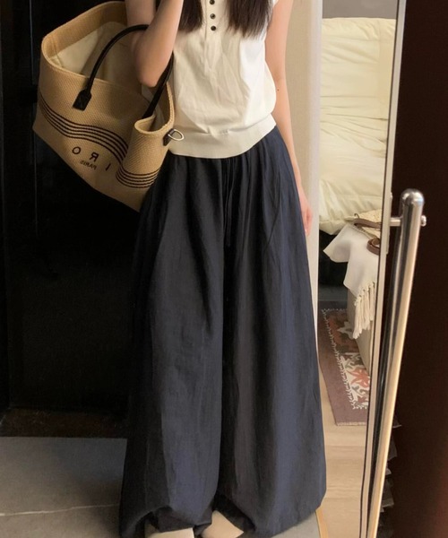 LUCPY(ラクピー)の「ボリュームワイドイージーパンツ(デニムパンツ・レディース・ブラック・X-LARGE/LARGE/MEDIUM/SMALL)」の4枚目の写真