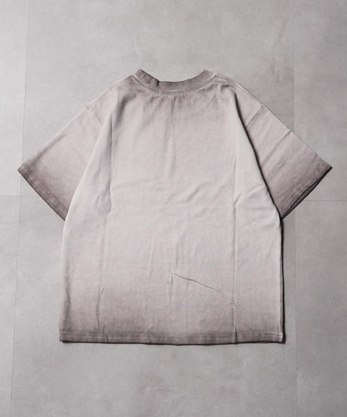 1111clothing(ワンフォークロージング)の「スプレー加工 テレコTシャツ / Spray-Printed Ribbed T-Shirt(Tシャツ/カットソー・メンズ・チャコールグレー/ホワイト/ピンク・L/M)」の6枚目の写真