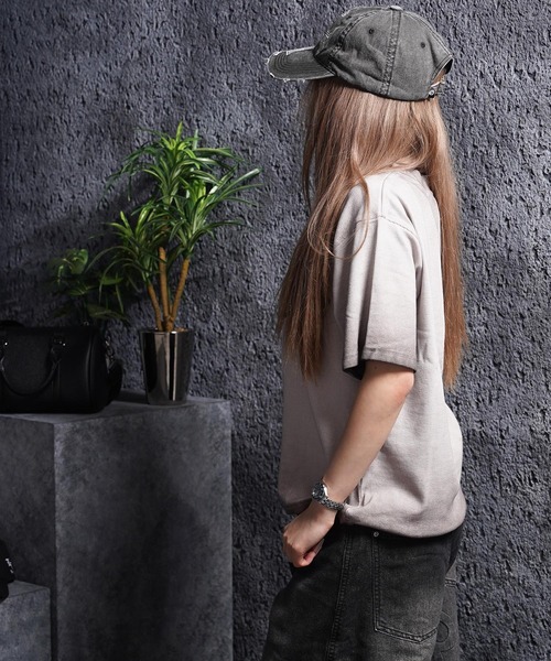 1111clothing(ワンフォークロージング)の「スプレー加工 テレコTシャツ / Spray-Printed Ribbed T-Shirt(Tシャツ/カットソー・メンズ・チャコールグレー/ホワイト/ピンク・L/M)」の9枚目の写真