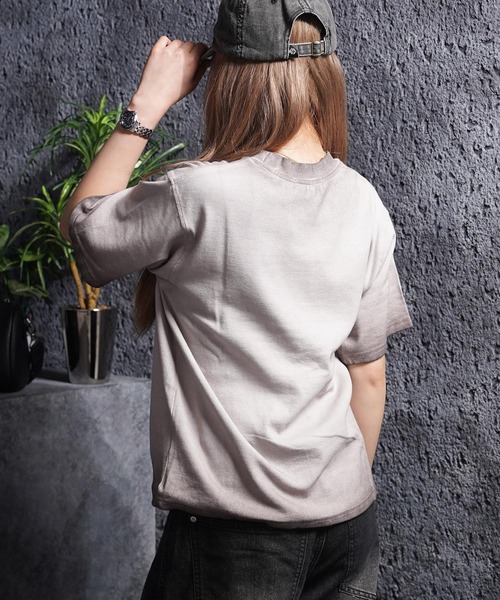 1111clothing(ワンフォークロージング)の「スプレー加工 テレコTシャツ / Spray-Printed Ribbed T-Shirt(Tシャツ/カットソー・メンズ・チャコールグレー/ホワイト/ピンク・L/M)」の12枚目の写真