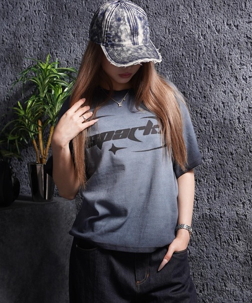 1111clothing(ワンフォークロージング)の「スプレー加工 テレコTシャツ / Spray-Printed Ribbed T-Shirt(Tシャツ/カットソー・メンズ・チャコールグレー/ホワイト/ピンク・L/M)」の15枚目の写真