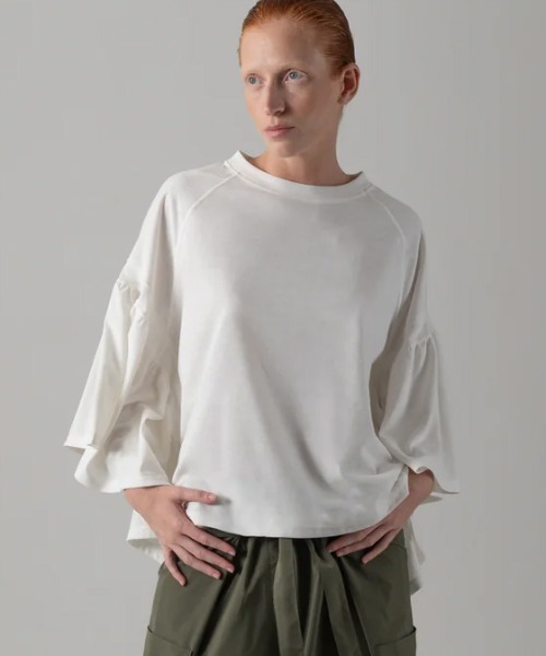 【COGTHEBIGSMOKE/コグザビッグスモーク】ギャザースリーブT未着用 COGTHEBIGSMOKE/コグザビッグスモーク】LAURA GATHERED SLV TOP