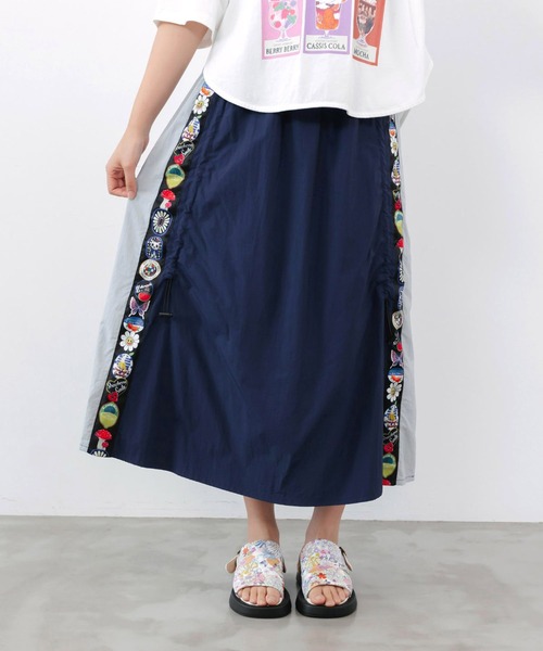 ScoLar(スカラー)の「ScoLar(スカラー) ポップロゴテープ入り 撥水加工スカート(スカート・レディース・ネイビー/ブラック・MEDIUM)」の6枚目の写真