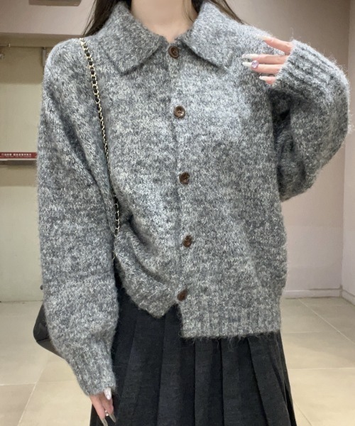 AMAJI(アマジ)の「ポロカラー ルーズシルエット 厚手 ニットカーディガン(カーディガン/ボレロ・レディース・パープル/グレー/ブラウン・FREE)」の2枚目の写真