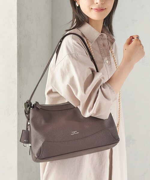 SHIPS(シップス)の「【WEB限定】George Cinq: ONE HANDLE BAG(ショルダーバッグ・レディース・ブラック/ブラウン/ベージュ系・ONE SIZE)」の17枚目の写真