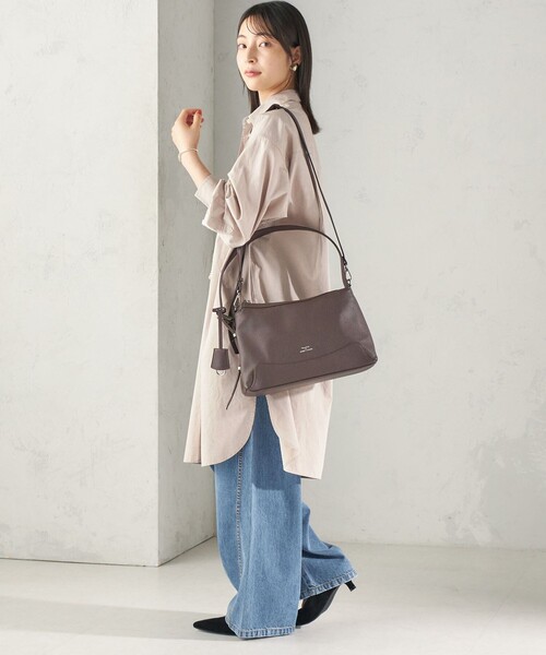 SHIPS(シップス)の「【WEB限定】George Cinq: ONE HANDLE BAG(ショルダーバッグ・レディース・ブラック/ブラウン/ベージュ系・ONE SIZE)」の21枚目の写真