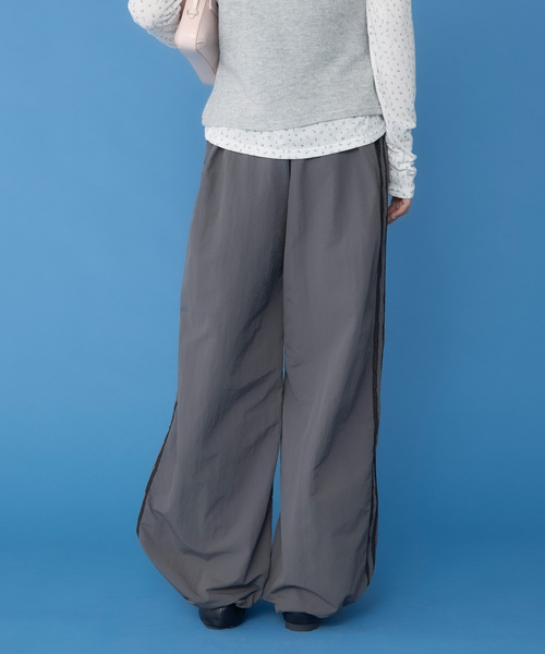 Unblend(アンブレンド)の「【Unblend】2WAY 配色レース ドローコード ラインナイロントラックパンツ(その他パンツ・レディース・チャコール/ブラウン/ネイビー・L/M)」の22枚目の写真