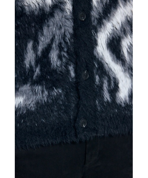 AZUL by moussy（アズールバイマウジー）の「起毛総柄カーディガン 秋服 冬服　シャギー　ニットトップス　ニットカーディガン（カーディガン/ボレロ・メンズ・グリーン系その他2/ブラック系その他/レッド系その他・MEDIUM/LARGE）」の13枚目の写真