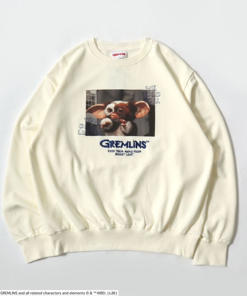 Salong hameu（サロン ハミュー）の「GREMLINS（グレムリン）GIZMO ギズモ キャラクター サガラ刺繍・フォトプリントスウェットトレーナー（スウェット・メンズ・ブルー/レッド/ブラック/オフホワイト/グレー/チャコールグレー・M/L/LL）」の2枚目の写真