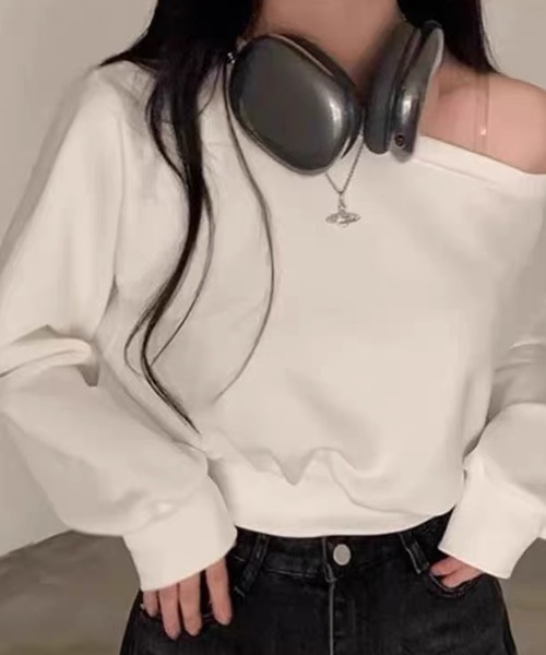 ampm(エーエムピーエム)の「スウェット オフショルダートップス ワンショルダークロップド丈 トレーナー(Tシャツ/カットソー・レディース・ホワイト/ブラック/グレー・FREE)」の5枚目の写真