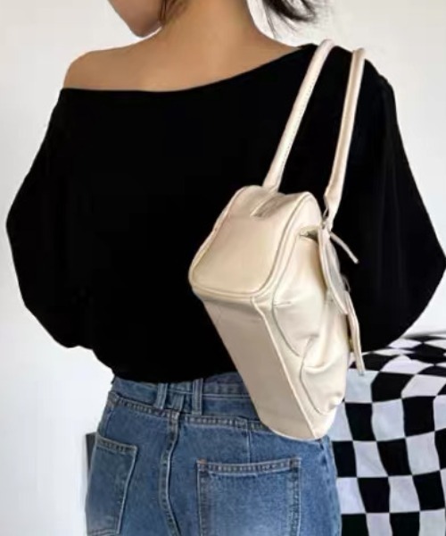 ampm(エーエムピーエム)の「スウェット オフショルダートップス ワンショルダークロップド丈 トレーナー(Tシャツ/カットソー・レディース・ホワイト/ブラック/グレー・FREE)」の20枚目の写真