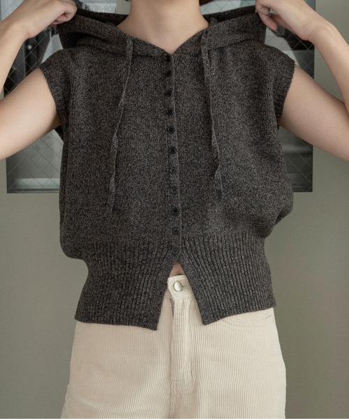 lawgy(ラウジー)の「melange yarn string hood knit vest / メランジヤーンストリングフードニットベスト(ベスト・レディース・ベージュ系/ミックスグレー/ブラウン系・FREE)」の2枚目の写真