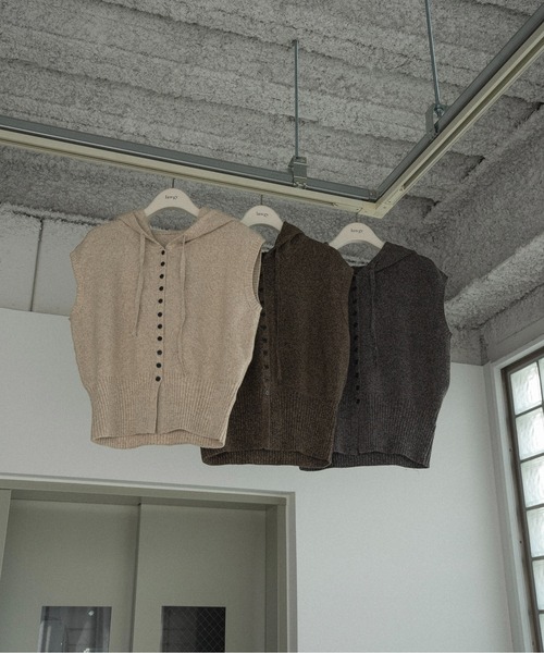 lawgy(ラウジー)の「melange yarn string hood knit vest / メランジヤーンストリングフードニットベスト(ベスト・レディース・ベージュ系/ミックスグレー/ブラウン系・FREE)」の17枚目の写真
