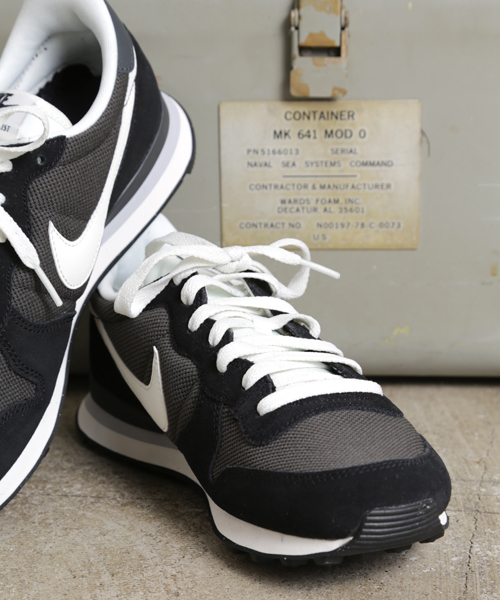 NIKE(ナイキ)の「【NIKE/ナイキ】インターナショナリスト(スニーカー・メンズ・ブラック/ベージュ/ブルー・8/10/9)」の12枚目の写真