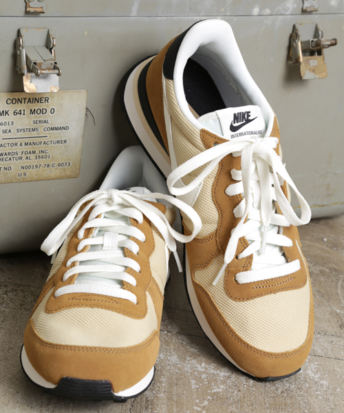 NIKE(ナイキ)の「【NIKE/ナイキ】インターナショナリスト(スニーカー・メンズ・ブラック/ベージュ/ブルー・8/10/9)」の16枚目の写真