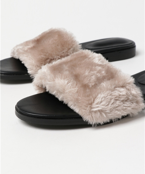 DouDou（ドゥドゥ）の「ファーサンダル（サンダル・レディース・グレー/ベージュ・24/23）」の6枚目の写真