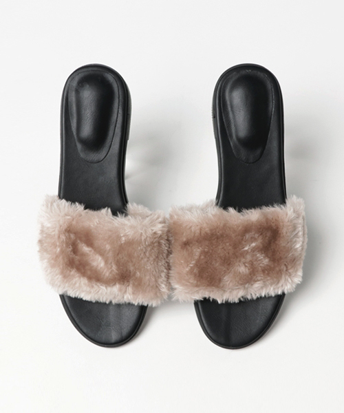 DouDou（ドゥドゥ）の「ファーサンダル（サンダル・レディース・グレー/ベージュ・24/23）」の9枚目の写真