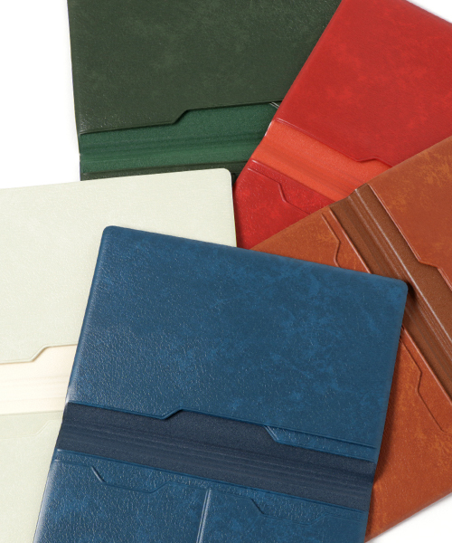 HIGHTIDE（ハイタイド）の「classic クラシック 通帳ケース マルチケース 二つ折り（パスポートケース・レディース・グリーン/ネイビー/ブラウン/レッド/ブラック/アイボリー/ホワイト・FREE）」の12枚目の写真