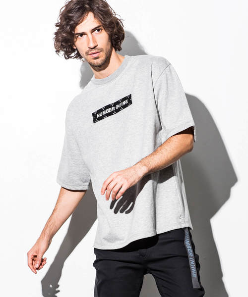 NUMBER (N)INE DENIM(ナンバーナインデニム)の「NUMBER (N)INE DENIM(ナンバーナインデニム)サイドテープ付フロントロゴビッグTシャツ(Tシャツ/カットソー・メンズ・ブラック/グレー/カーキ・SMALL/MEDIUM/LARGE)」の2枚目の写真
