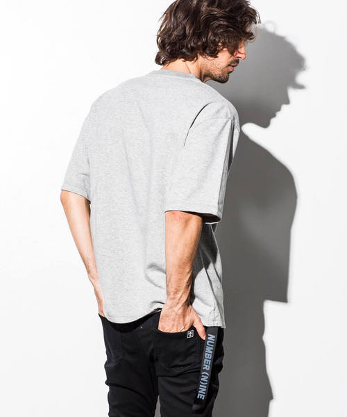 NUMBER (N)INE DENIM(ナンバーナインデニム)の「NUMBER (N)INE DENIM(ナンバーナインデニム)サイドテープ付フロントロゴビッグTシャツ(Tシャツ/カットソー・メンズ・ブラック/グレー/カーキ・SMALL/MEDIUM/LARGE)」の10枚目の写真