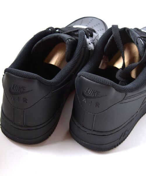 NIKE(ナイキ)の「NIKE: AIR FORCE 1 07(スニーカー・メンズ・ホワイト/ブラック・6/8/9/7)」の15枚目の写真