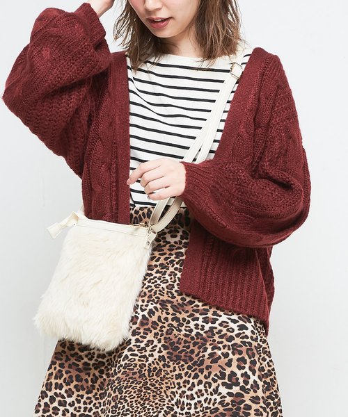 natural couture（ナチュラルクチュール）の「ケーブル柄カーデ（カーディガン/ボレロ・レディース・イエロー/アイボリー/ボルドー/モカ・FREE）」の4枚目の写真