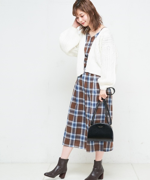 natural couture（ナチュラルクチュール）の「ケーブル柄カーデ（カーディガン/ボレロ・レディース・イエロー/アイボリー/ボルドー/モカ・FREE）」の5枚目の写真