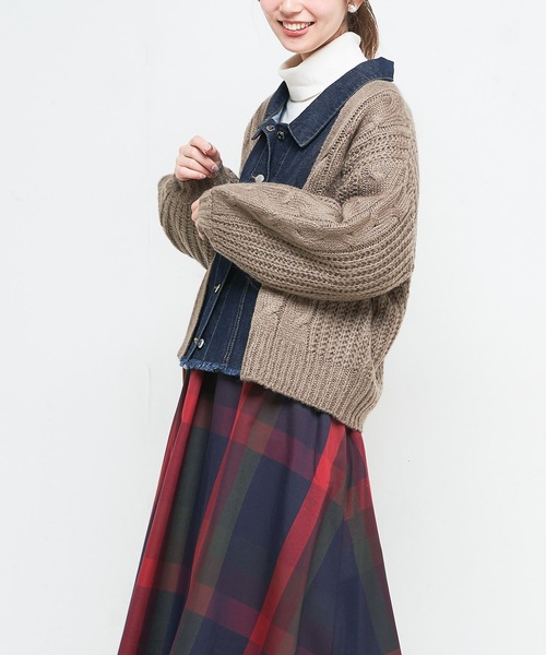 natural couture（ナチュラルクチュール）の「ケーブル柄カーデ（カーディガン/ボレロ・レディース・イエロー/アイボリー/ボルドー/モカ・FREE）」の12枚目の写真