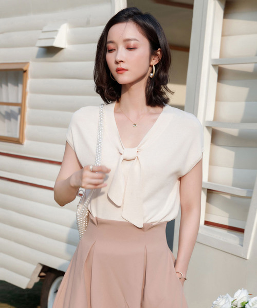SAISON DE PAPILLON（セゾンドパピヨン）の「フレンチスリーブボウタイニットトップス（Tシャツ/カットソー・レディース・ネイビー/ブルー/アイボリー/ライラック・M/L/S）」の2枚目の写真