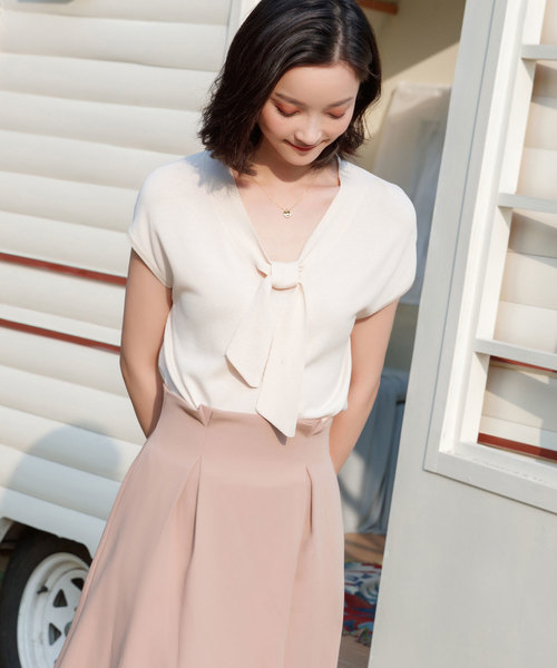SAISON DE PAPILLON（セゾンドパピヨン）の「フレンチスリーブボウタイニットトップス（Tシャツ/カットソー・レディース・ネイビー/ブルー/アイボリー/ライラック・M/L/S）」の5枚目の写真