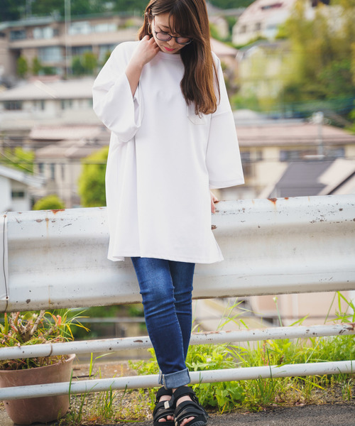 Bling Leads（ブリングリーズ）の「【Bl】梨地　ビッグシルエット半袖Tシャツ（Tシャツ/カットソー・レディース・ホワイト/ブラック/ベージュ/ネイビー/ブラウン/チャコールグレー/グレイッシュベージュ/ブルー/ライトグレー/チャコール/ミント・MEDIUM/LARGE）」の12枚目の写真